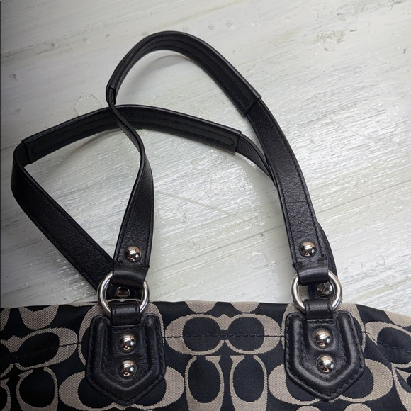 VTG Coach Ashley Signature Classic Black and Gray Monogram Carryall - Picture 15 of 17